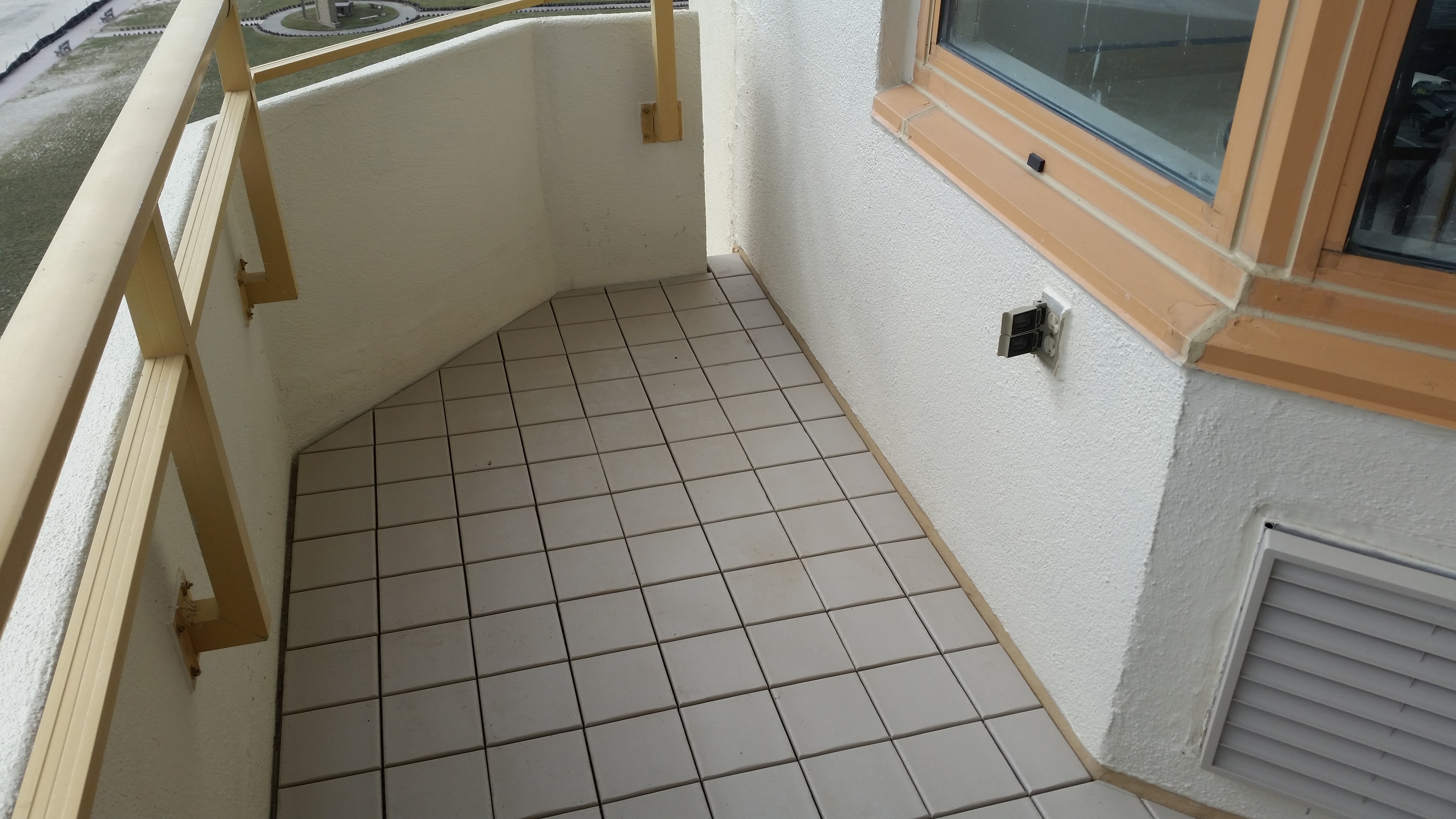 composite deck tiles